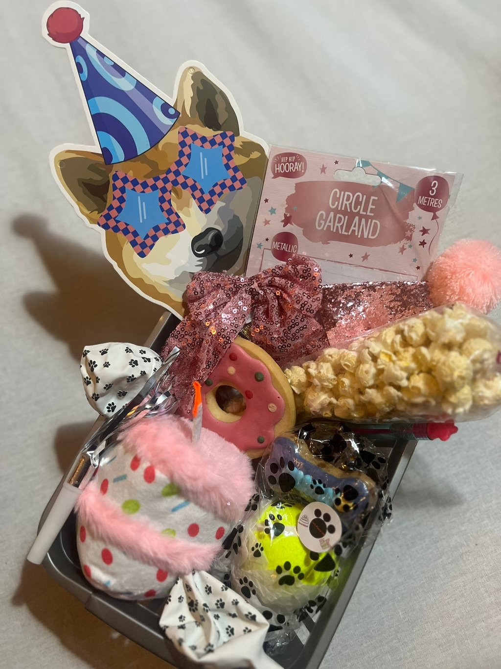 Deluxe Pawty Hamper
